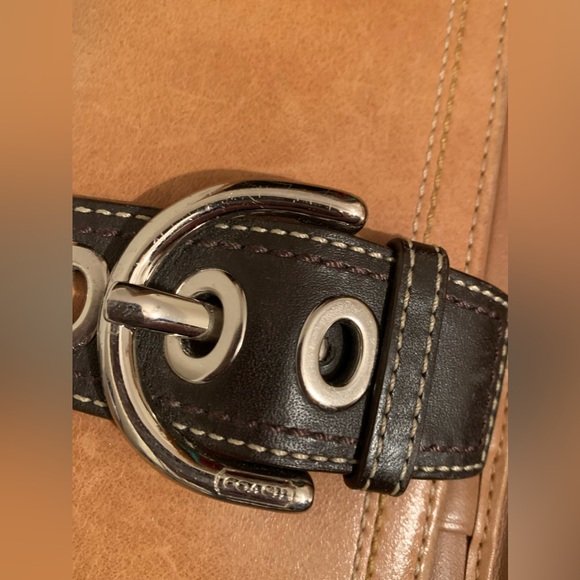 Authentic Vintage Coach Large Tan Leather Wallet - Picture 2 of 4